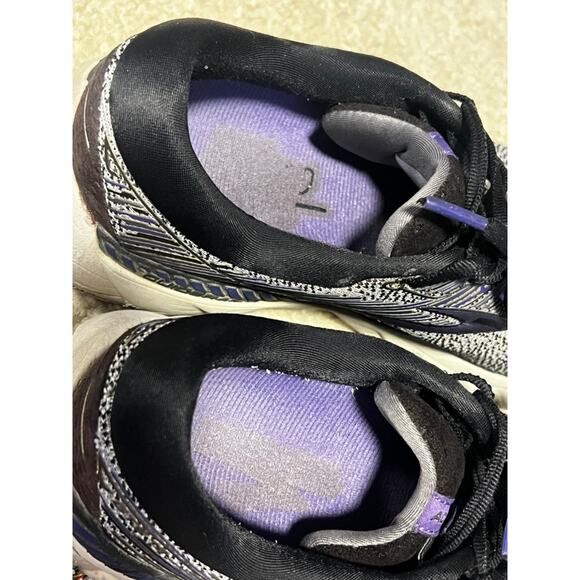 Brooks Adrenaline GTS 19 Womens Running shoes size 7 gray purple - Picture 12 of 13